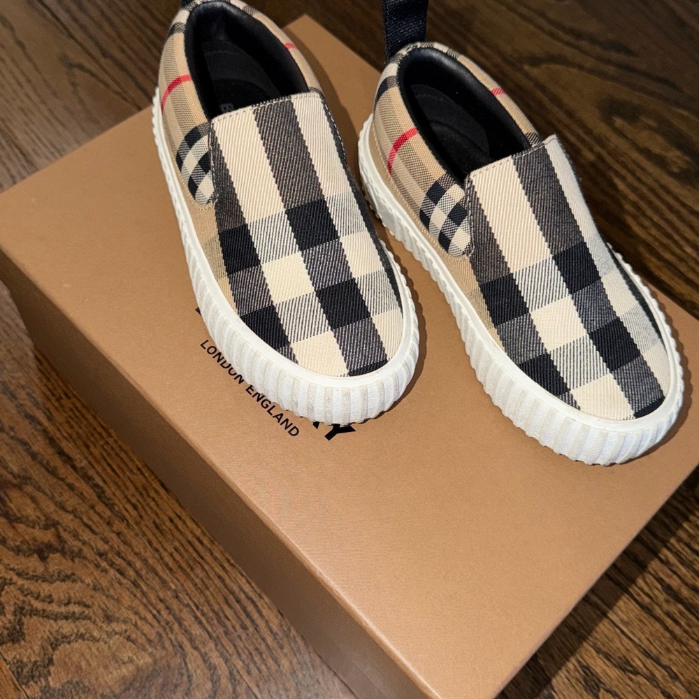 Burberry Kids Black and Cream Checkered Sneakers